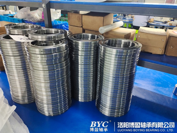 1629078617373465.jpg 交叉滾子軸承原理動作圖.jpg