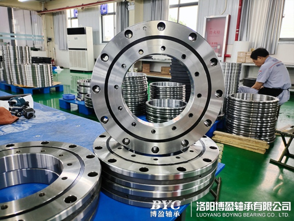 1630114881404576.jpg 交叉滾子軸承價(jià)格.jpg